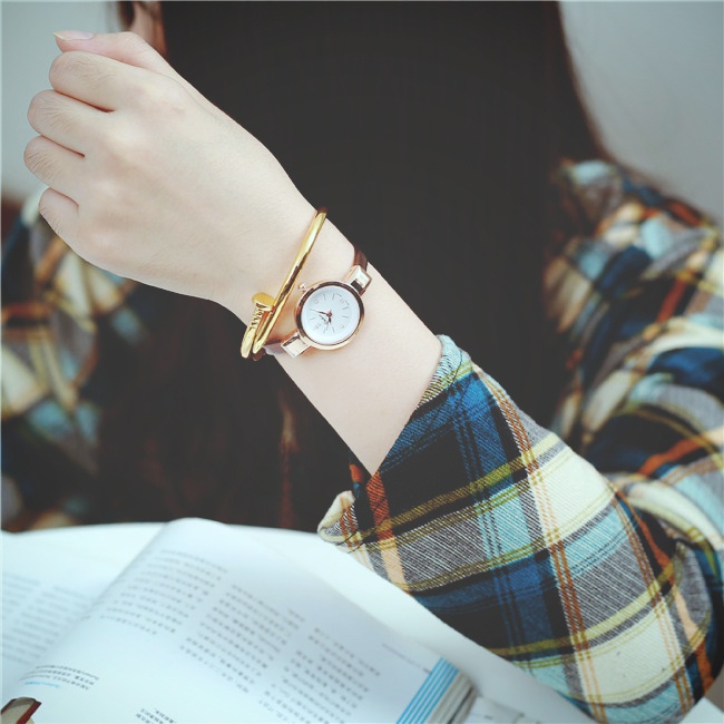 韓國女學生簡約文藝細皮帶小表盤手表 時尚復古女生時裝休閑腕表