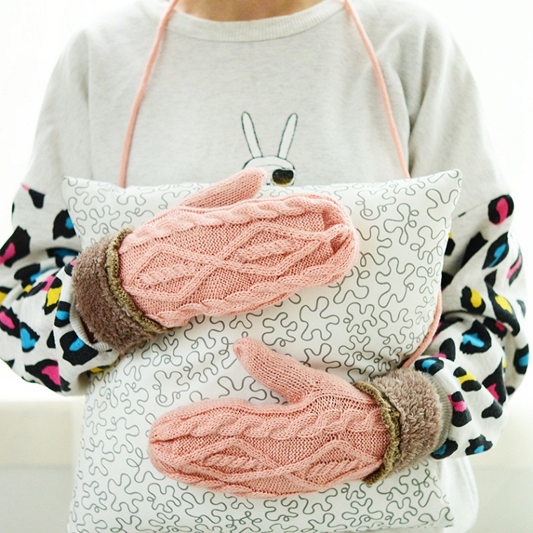 溫暖冬季可愛菱形針織手套冬季保暖全包毛絨學生手套